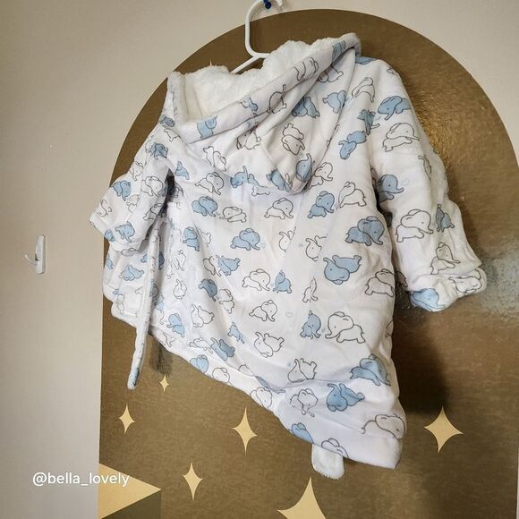 🏖 6M+ Super Soft Fuzzy Baby Elephant Robe - Picture 3 of 3